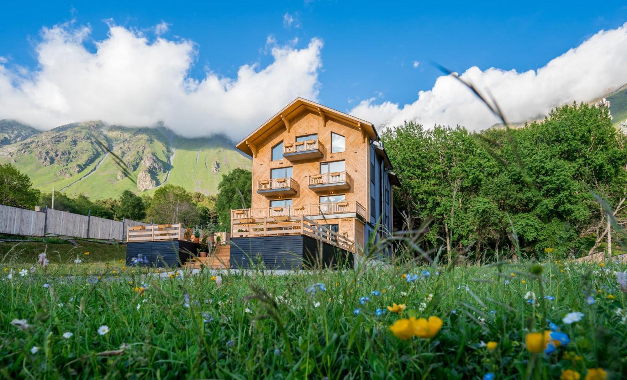 1740 Boutique Hotel Kazbegi Екстер'єр фото