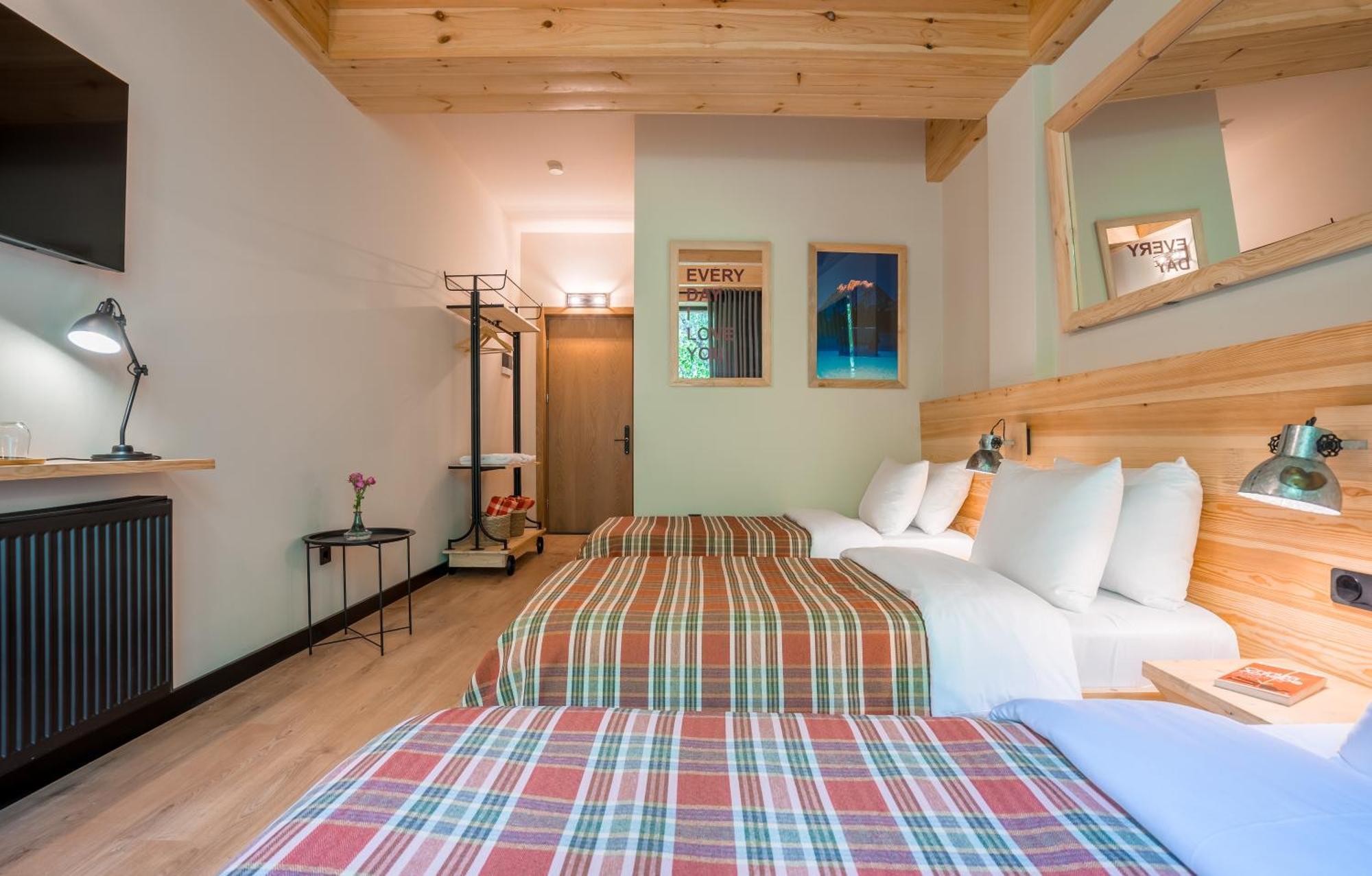 1740 Boutique Hotel Kazbegi Екстер'єр фото